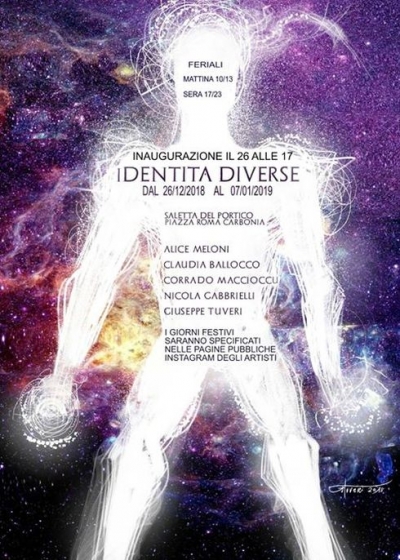 FINO AL 7 GENNAIO NELLA SALETTA DEL PORTICO DI PIAZZA ROMA LA MOSTRA “IDENTITÀ DIVERSE”