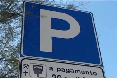 Gestione parcheggi a pagamento, online l’avviso