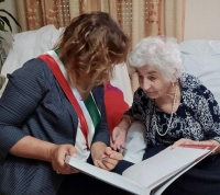 Nonna Margherita Nurchis compie 100 anni: gli auguri del Sindaco Paola Massidda e dell&#039;Amministrazione Comunale